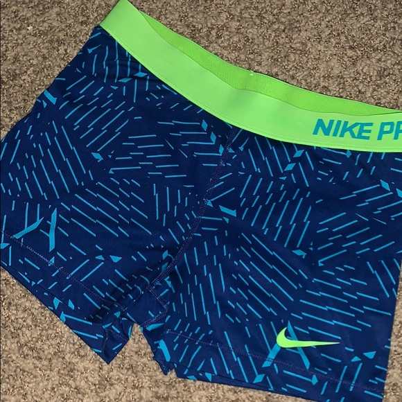Nike Pants - Medium NIKE pro spandex